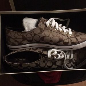 Brand new coach sneaker ...